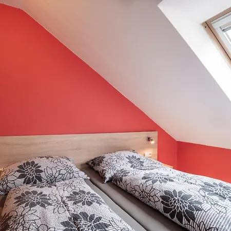 Saeli Apartment